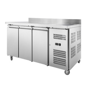 Table Hladnjak 3 Vrata GN1/1 - Dubina 700 s Naslonom - Dynasteel