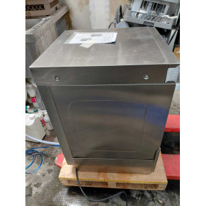 Profesionalna perilica posuđa s dozatorom sredstva za ispiranje i deterdženta - 40 x 40 cm - Dynasteel