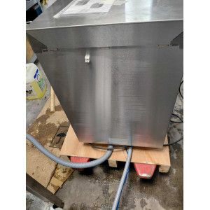 Profesionalna perilica posuđa s dozatorom sredstva za ispiranje i deterdženta - 40 x 40 cm - Dynasteel