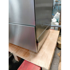 Profesionalna perilica posuđa s dozatorom sredstva za ispiranje i deterdženta - 40 x 40 cm - Dynasteel