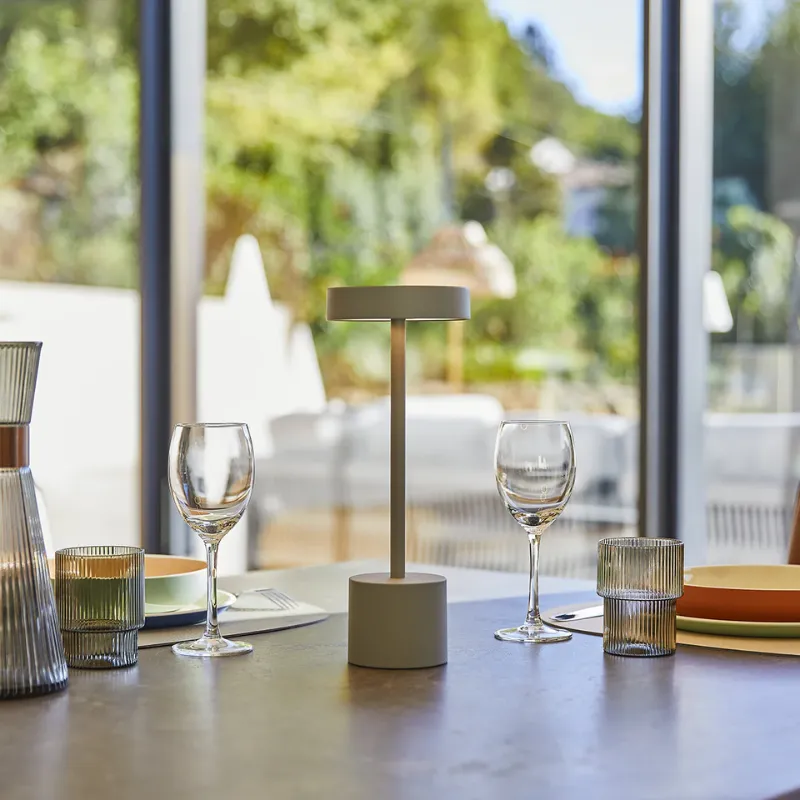 Lampa od stola Touch Aluminij - Roby Siva